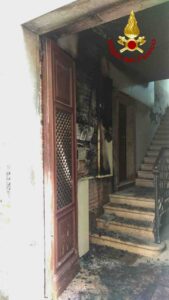incendio casa dorsoduro venezia scale