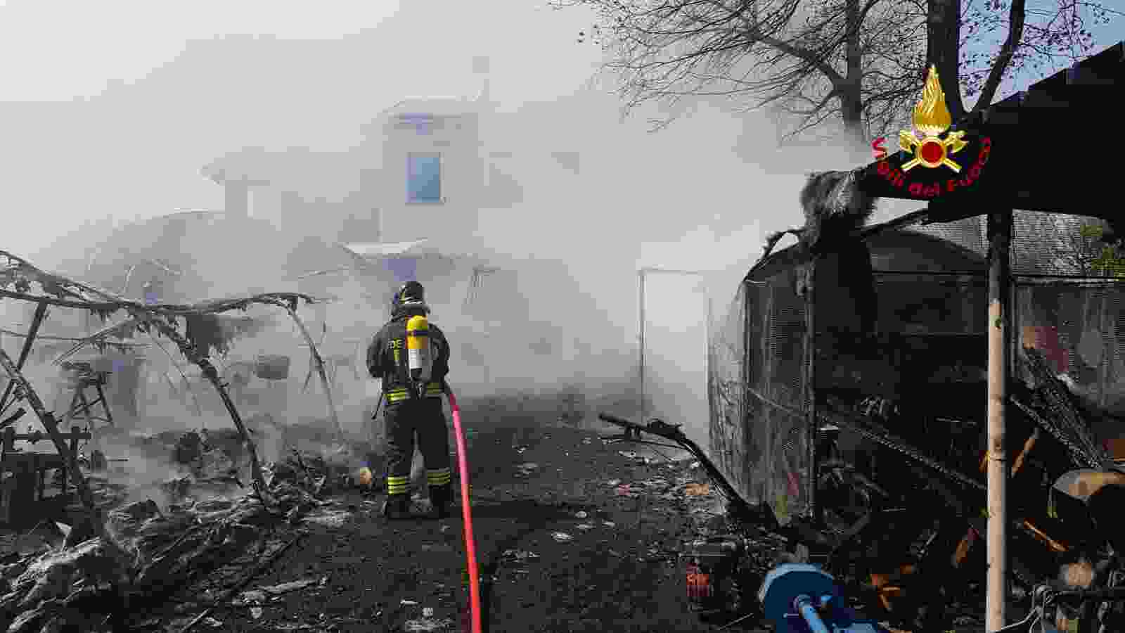 incendio serra San Donà pompieri vigili del fuoco