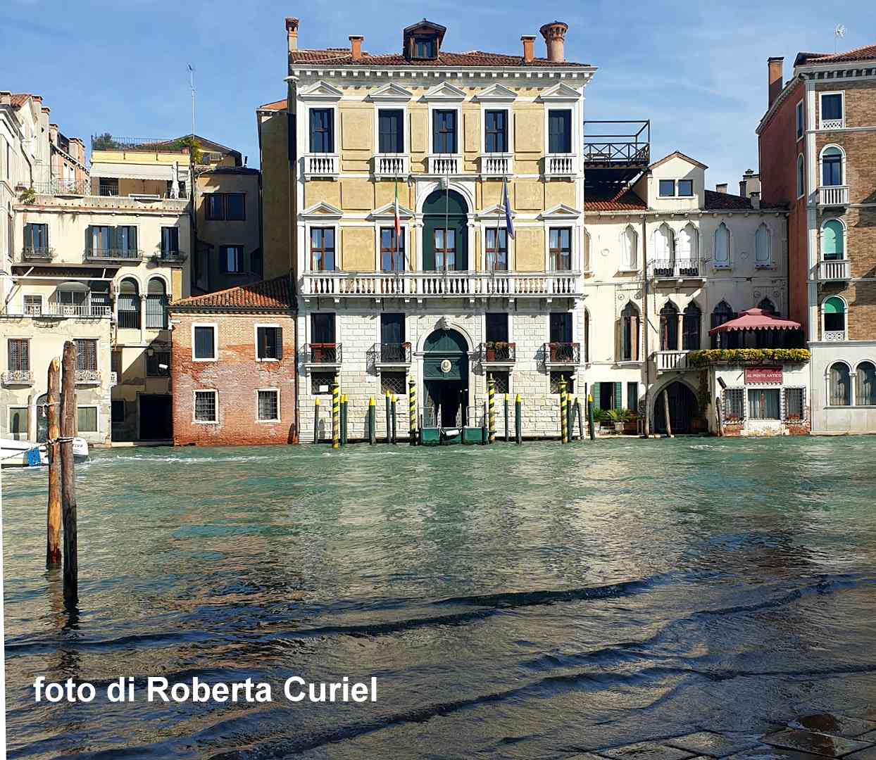 Acqua alta a Venezia. Foto di Roberta Curiel