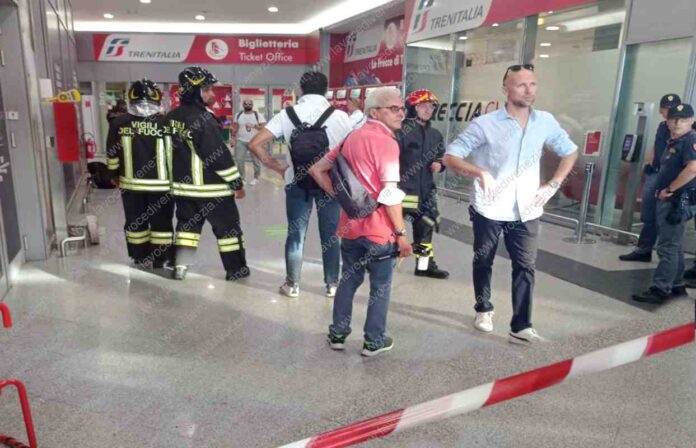 Allarme bomba alla stazione di Venezia, polizia, artificieri e vigili del fuoco immediatamente operativi sul posto
