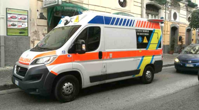 Auto piomba su famiglia veneziana a bordo strada: due adulti e un bimbo morti