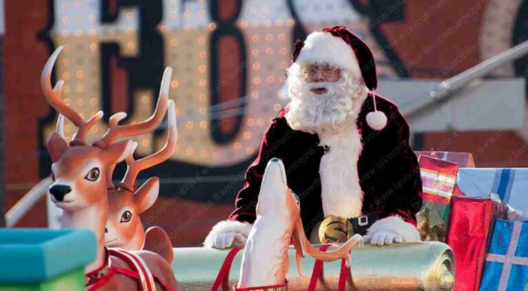 L abito nero di Babbo Natale. Di Andreina Corso