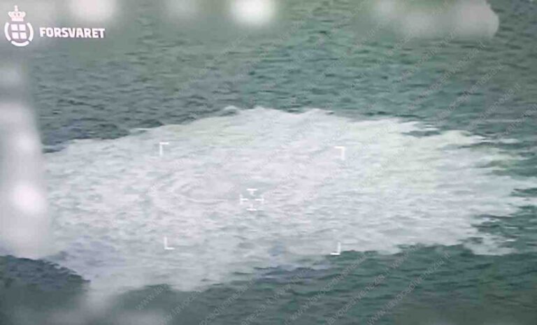 Bolla marina provocata dalla falla che continua a perdere gas