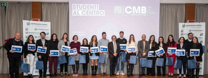 CMB premia i giovani studenti