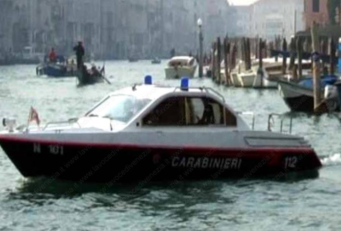 Carabinieri di Venezia durante un intervento