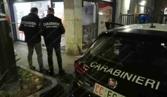 Controlli Carabinieri in via Piave