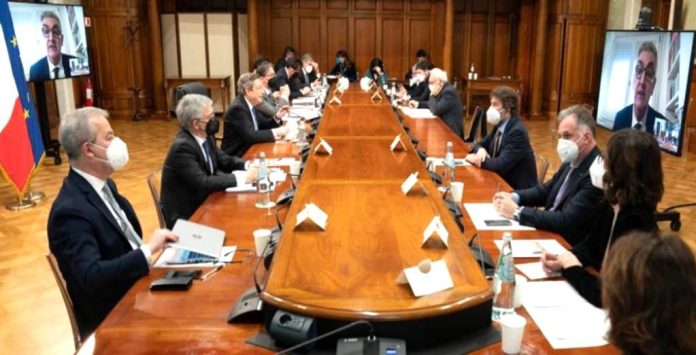 Decreto anti-Omicron, le nuove regole fissate dal Consiglio dei Ministri di questa notte Decreto anti-Omicron, le nuove regole fissate dal Consiglio dei Ministri di questa notte