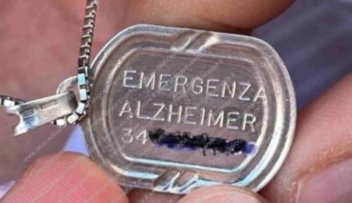 Emergenza Alzheimer, placca di emergenza per collanina