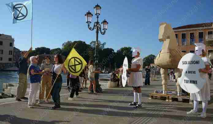Extincition Rebellion, gli attivisti oggi a Venezia