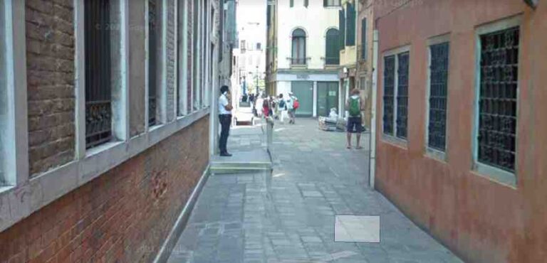 “Ho bisogno della Tessera Elettorale”, “Deve andare a Mestre”: “Servizio da terzo mondo”. La lettera