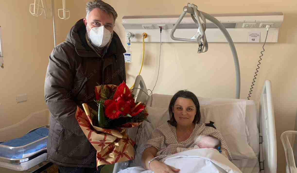 Il sindaco Armelao in visita alla mamma di Elia all'ospedale di Chioggia