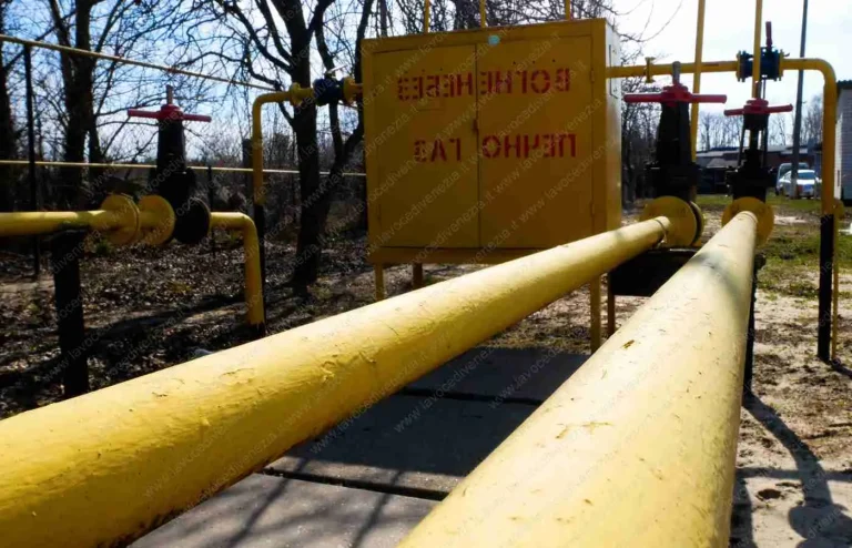 Ucraina blocca gas russo, cosa cambia per noi ora