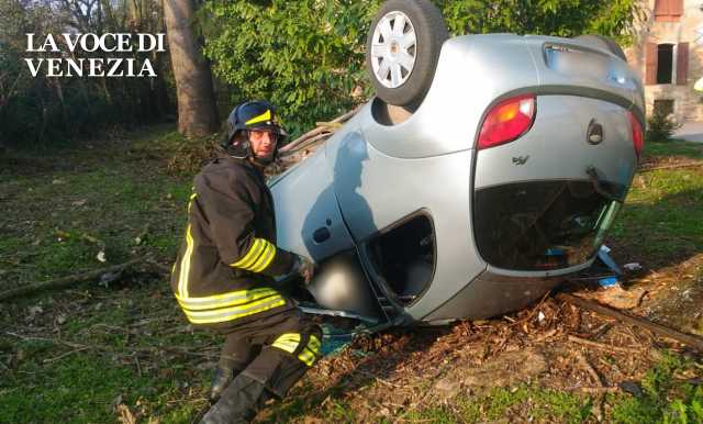 Incidente in via Fossetta a Musile di Piave, morto un giovane