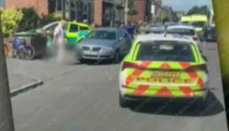 Ancora una bambina e la madre accoltellate per strada a Londra