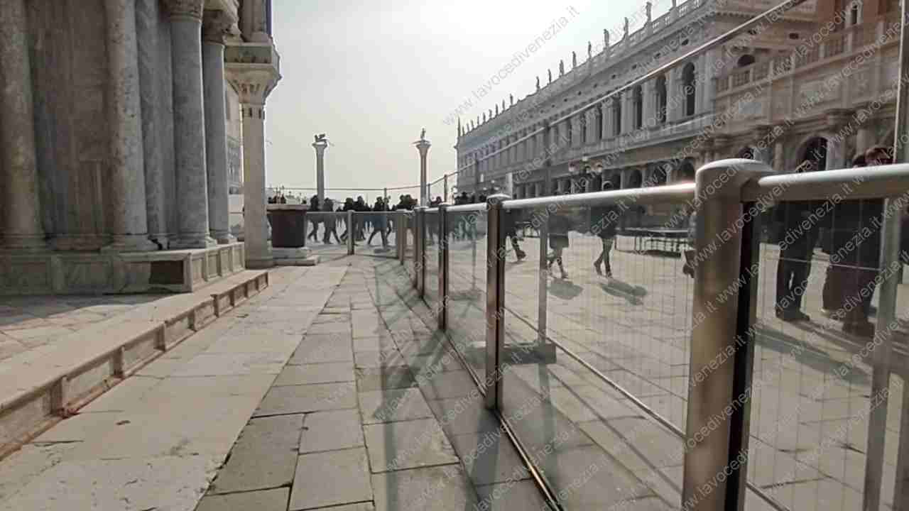 Le paratoie che difendono la Basilica di San marco dalle acque alte