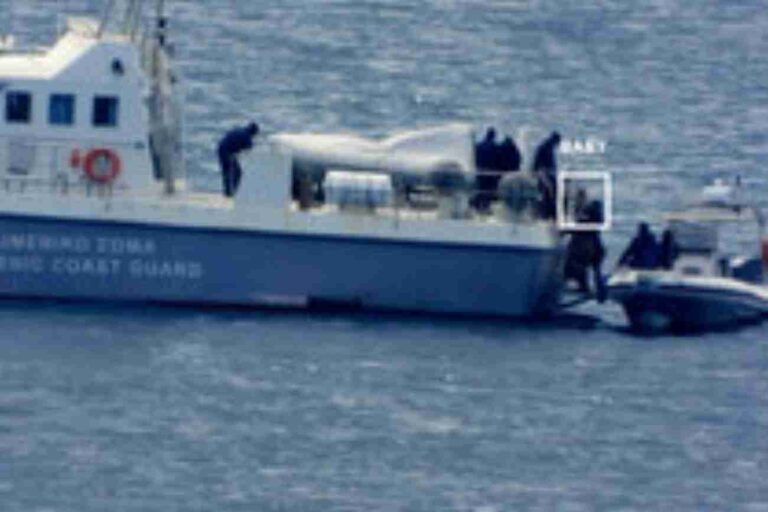 L'immagine del New York Post sui migranti abbandonati in mare