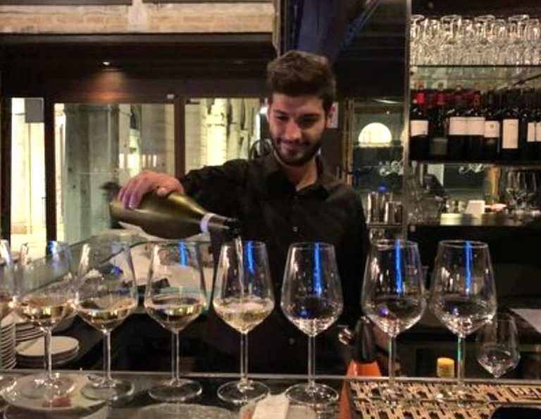 Nicola Lazzaro, 32 anni, è stato trovato morto in un canale delLido di Venezia