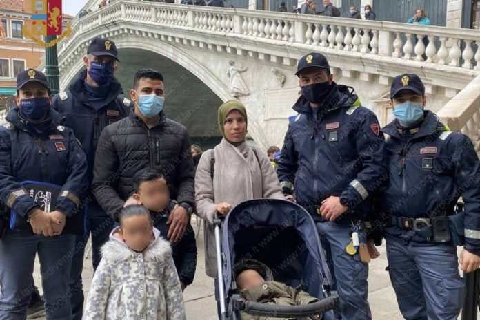 Passato pericolo e passato spavento, la famiglia egiziana si è ricomposta grazie agli agenti della Polizia veneziana