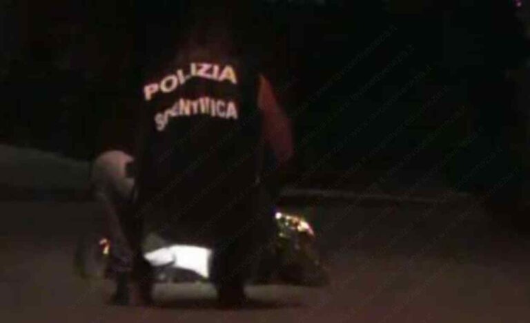 Polizia Scientifica esegue i rilievi