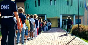Polizia locale arriva in classe