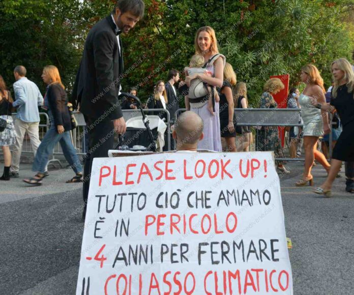 Protesta XRVenezia per i cambiamenti climatici alla Mostra del Cinema