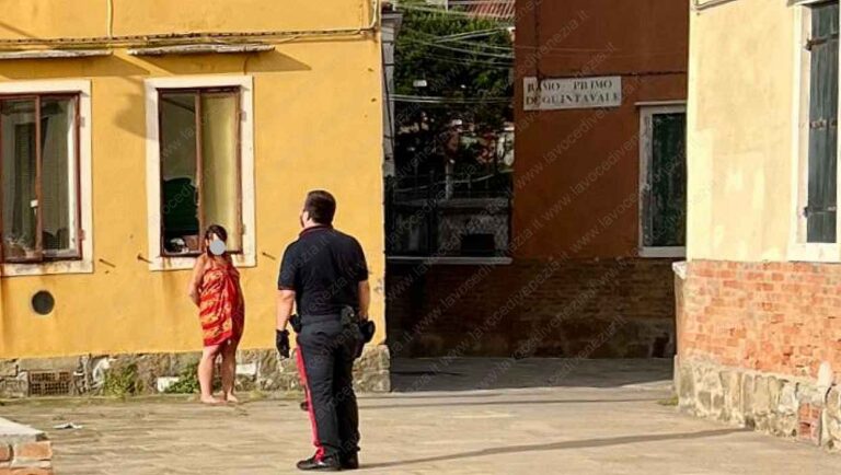 Trambusto a san Pietro di Castello: donna fa il diavolo a quattro per tutta la notte
