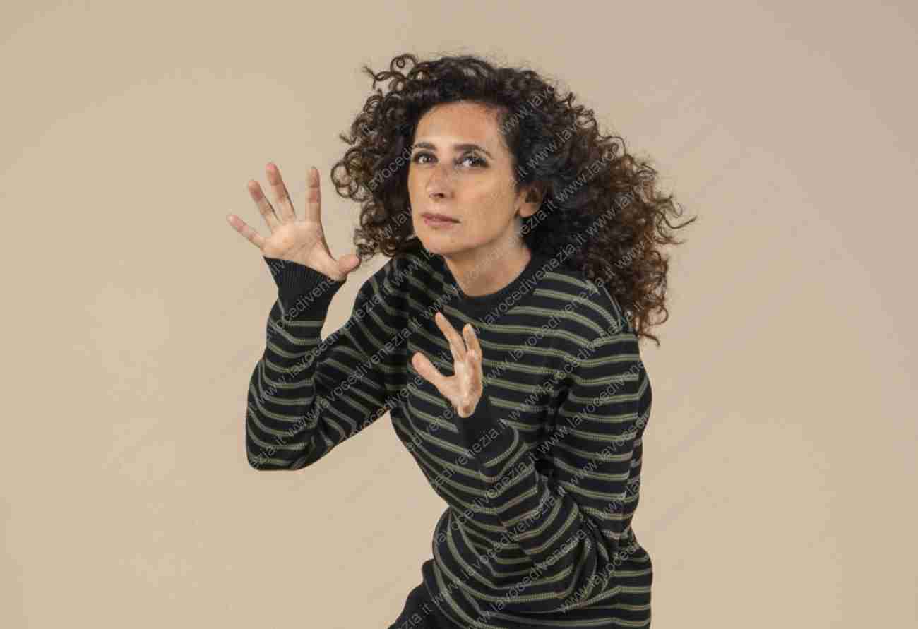 Teresa Mannino sarà sul palco del Teatro Toniolo di Mestre