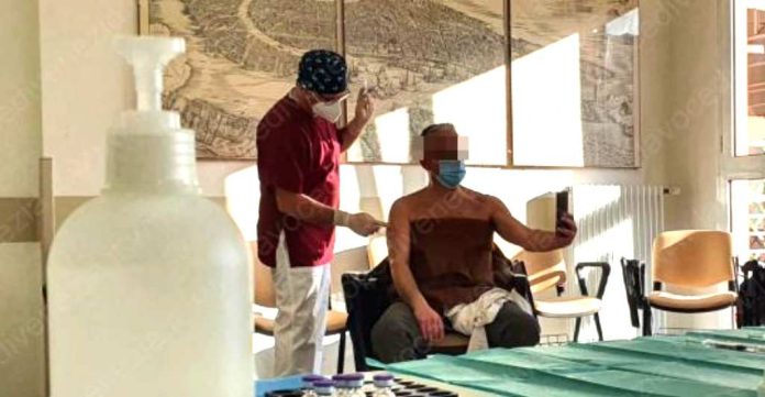 Vaccinazione obbligatoria per gli over 50 da oggi dino al 15 giugno Vaccinazione obbligatoria per gli over 50 da oggi dino al 15 giugno