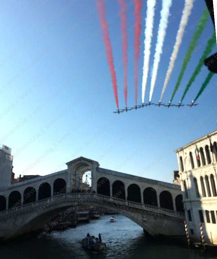 Venezia sorvolata dalle Frecce Tricolori 25-01-2022