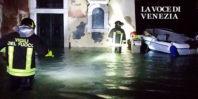venezia acqua alta 12-11 video