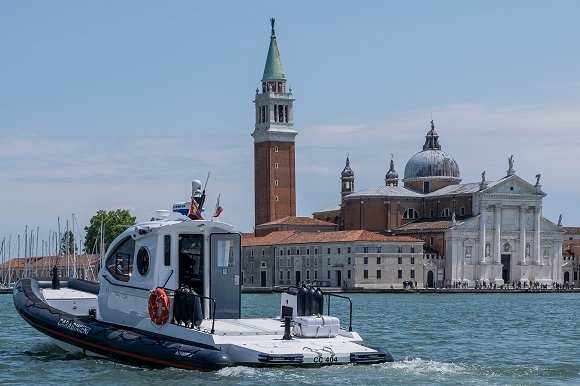 barca sequestro carabinieri venezia