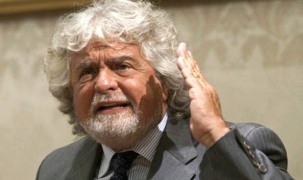 Beppe Grillo 'esce' dal Movimento 5 Stelle, via il nome dal simbolo
