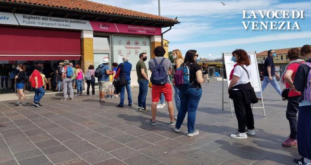 biglietteria piazzale roma coda estiva up 640