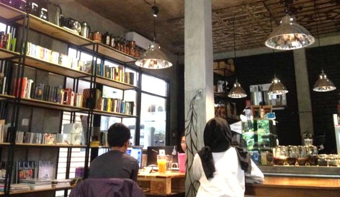 book bar, caffè e libri