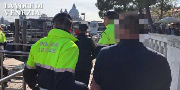 Borseggiatori a San Marco: 2 romeni presi dalla Polizia Locale
