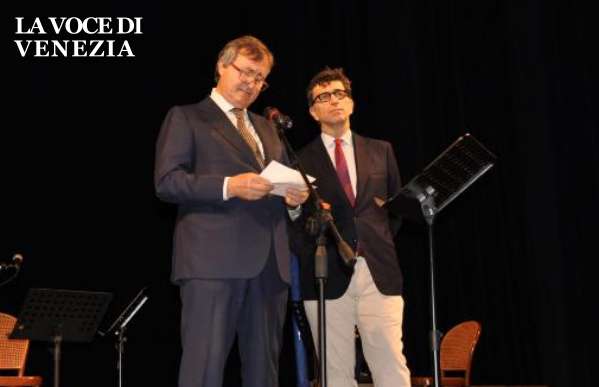 Giorno della Memoria 2018, Brugnaro: "Avere fiducia nel domani"