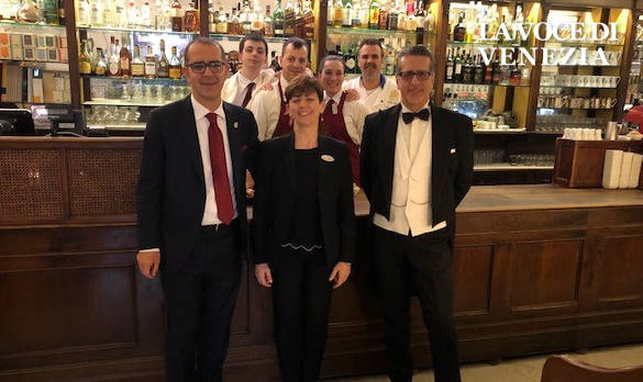 Lasciarsi l'incubo dietro le spalle: risperto questa mattina il Caffè Florian di Piazza San Marco