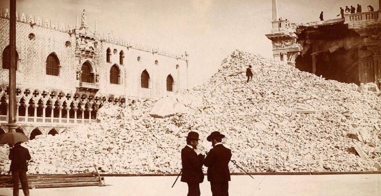 Oggi 14 luglio, dell'anno 1902, crollava il Campanile di San Marco. In un giardino di Venezia c'è il TOCHETON, il più pezzo più grande