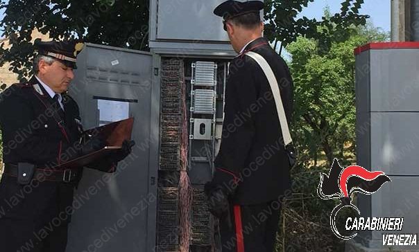carabinieri mestre in armadio derivazione telefonica per intercettazione up 600