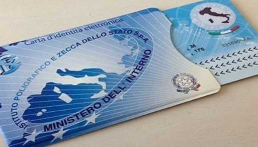 Carta identità elettronica non si rinnova più se hai 70 anni