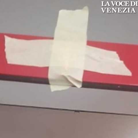 Crocifisso coperto dallo lo scotch a scuola: Si faccia rispettare la sentenza del Consiglio di Stato