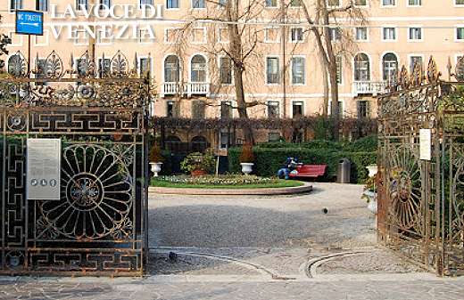 giardinetti reali san marco entrata aiuola rotonda nino baldan 520330