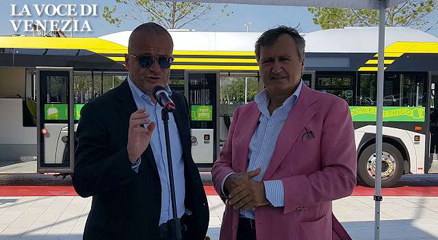 Lido ha il suo primo autobus elettrico. Nel 2020 Lido e Pellestrina serviti da bus a batterie