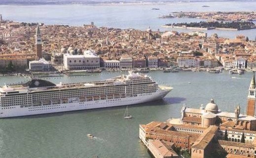 navi costa crociera venezia brugnaro porti alternativi