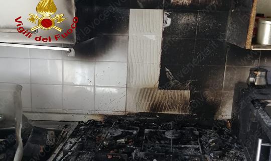 Incendio in appartamento di Mestre, salvata bambina di 10 anni