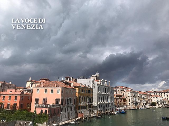 incendio marghera nube fumo su venezia nostra 640