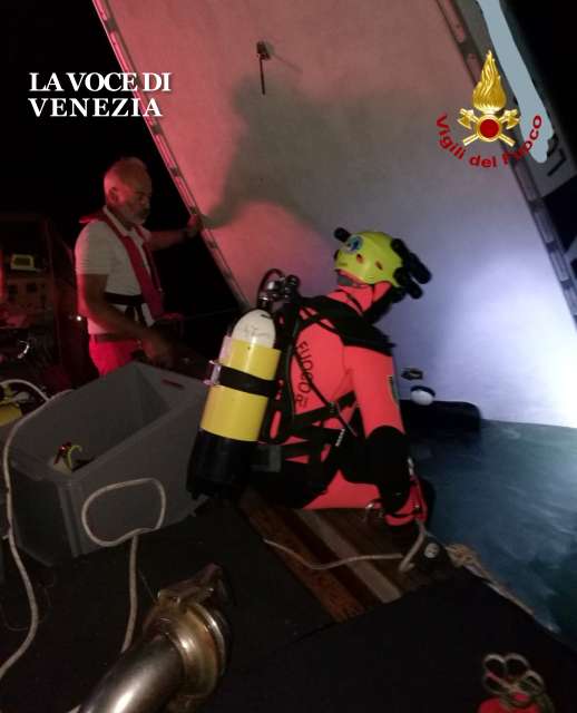 Ultima Ora. Incidente nautico tra Punta Sabbioni e Lido: barca si schianta contro la diga, tre vittime e un ferito