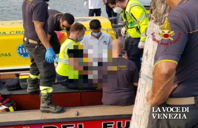 incidente barchino venezia vigili fuoco suem 12-08-20