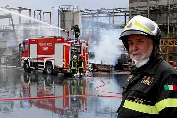 Giovanni di Iorio comandante vigili del fuoco va in pensione