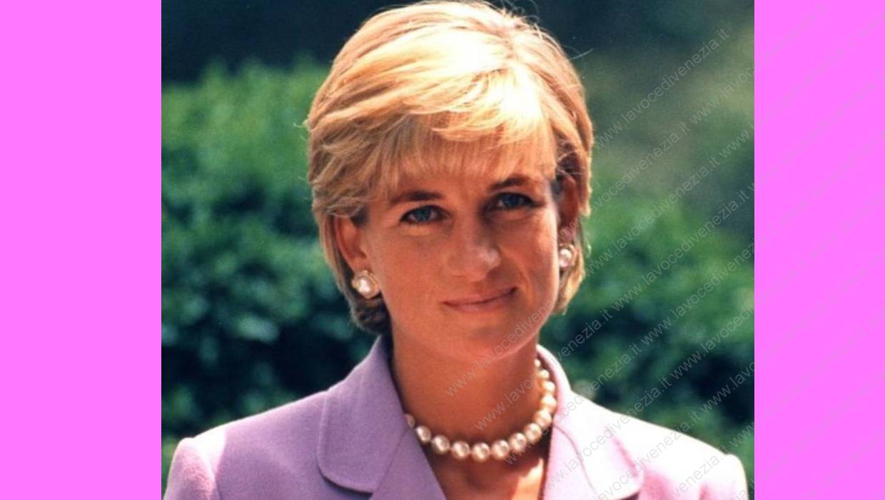 Diana Spencer torna a Londra in forma di statua. L'incredibile morte di